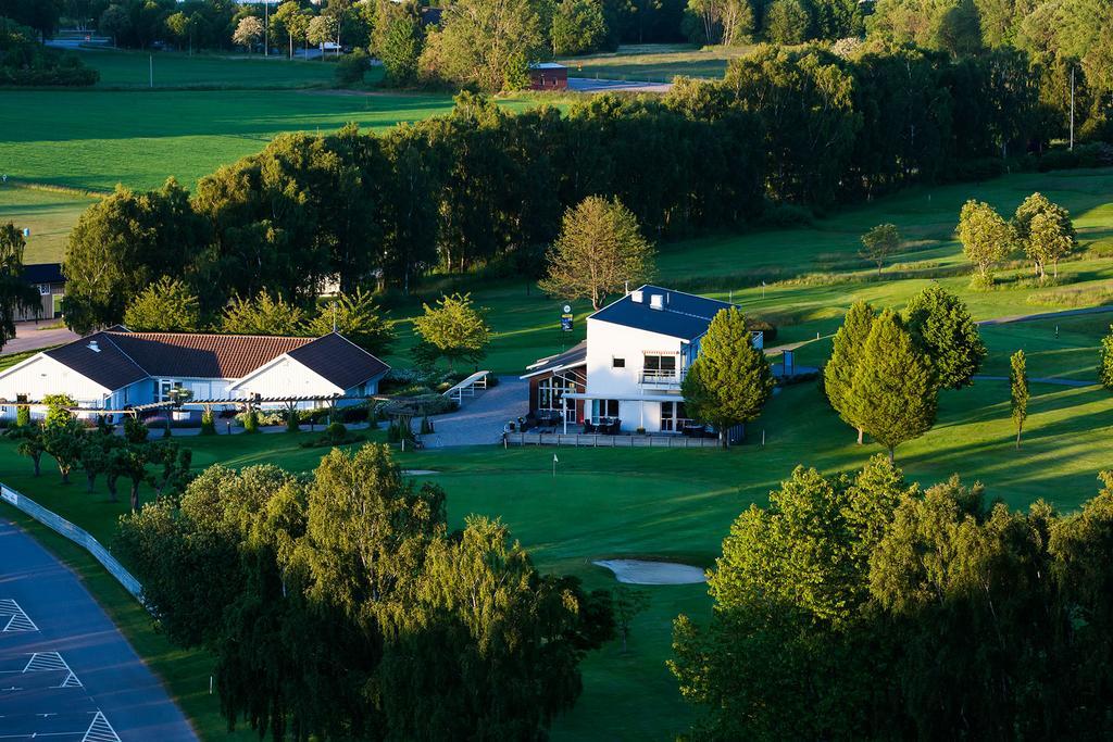 Soederasens Golf Lodge Risekatslosa 외부 사진